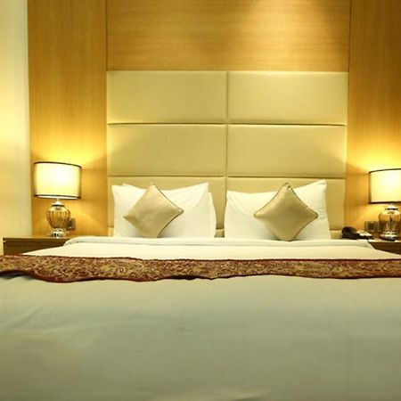 Hotel The Umrao Nowe Delhi Zewnętrze zdjęcie