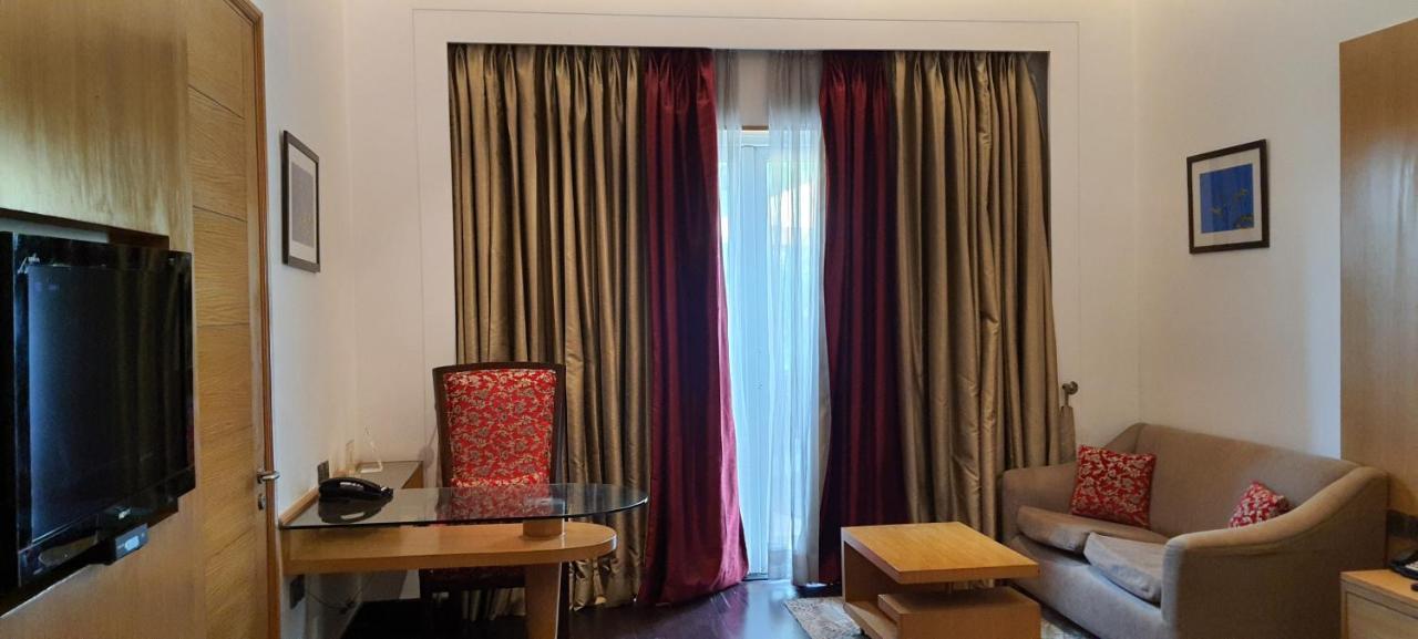 Hotel The Umrao Nowe Delhi Zewnętrze zdjęcie