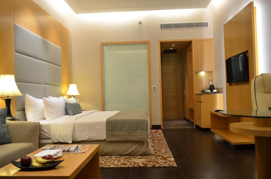 Hotel The Umrao Nowe Delhi Zewnętrze zdjęcie