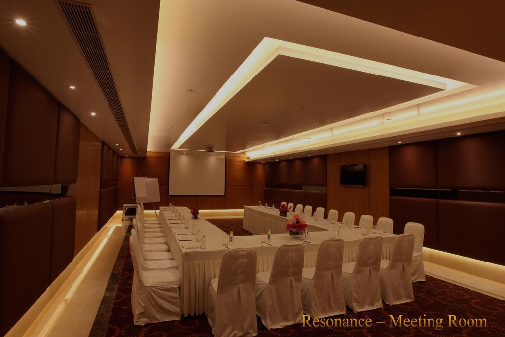 Hotel The Umrao Nowe Delhi Zewnętrze zdjęcie