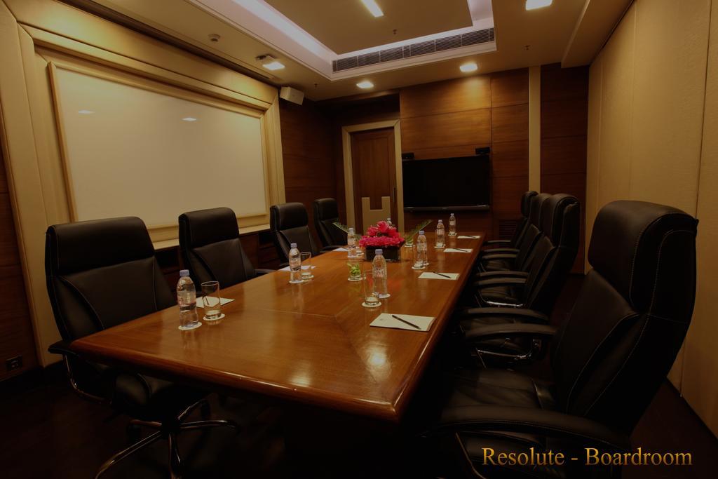 Hotel The Umrao Nowe Delhi Zewnętrze zdjęcie