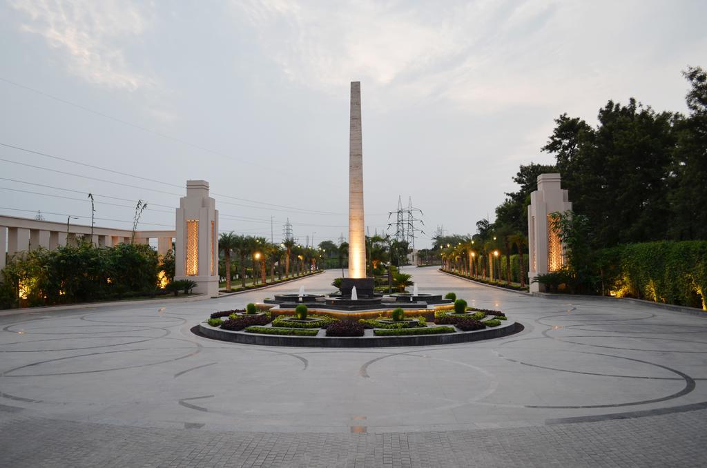 Hotel The Umrao Nowe Delhi Zewnętrze zdjęcie