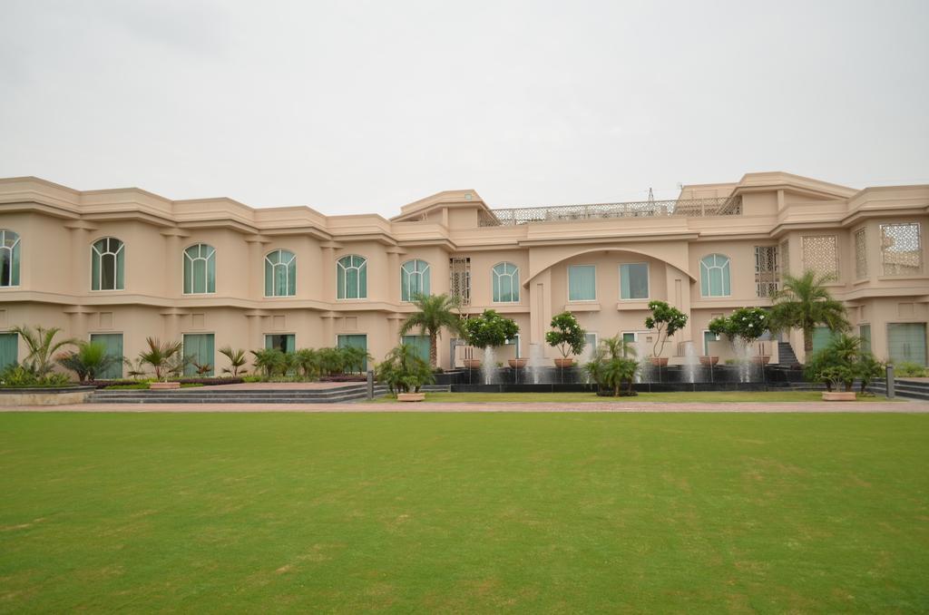 Hotel The Umrao Nowe Delhi Zewnętrze zdjęcie